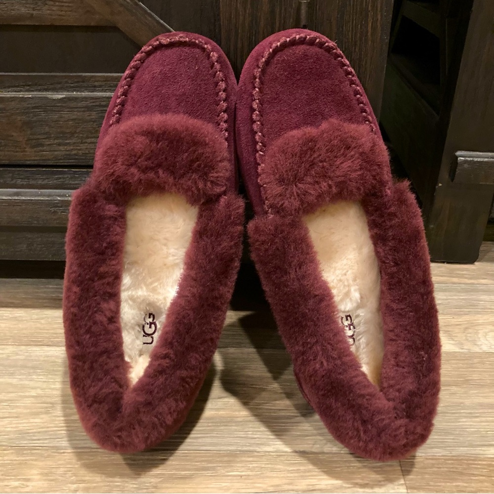 🆕 UGG Dakota Spill Seam Slippers NWOT